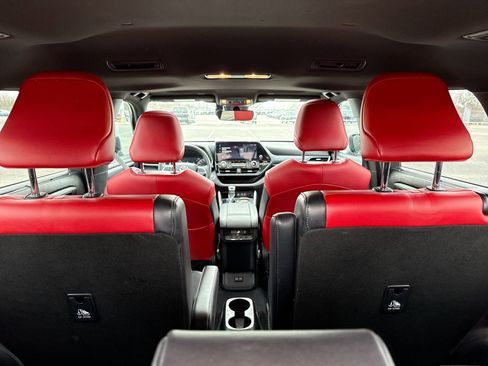 Used 2023 Toyota Highlander XSE image 24
