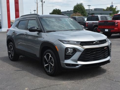 Used 2023 Chevrolet TrailBlazer RS w/ Convenience Package AWD/4WD image 3