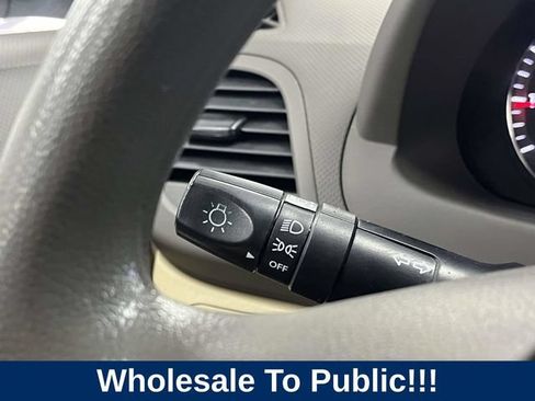 Used 2013 Hyundai Accent GLS FWD image 26