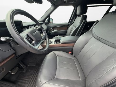 Used 2024 Land Rover Range Rover Long Wheelbase SE AWD/4WD image 9