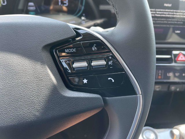 New 2026 Kia Niro EX FWD image 25