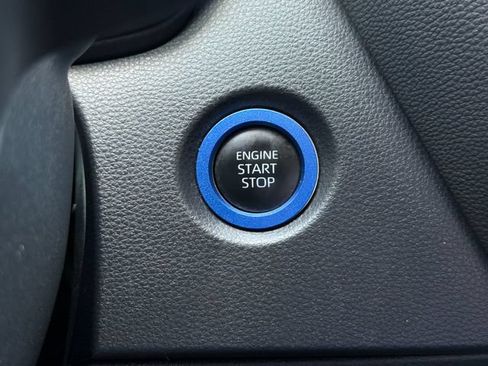 Used 2024 Toyota Corolla LE w/ LE Convenience Package FWD image 22