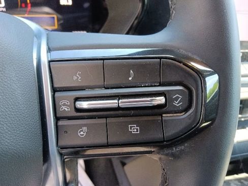 Used 2025 Chevrolet Colorado ZR2 w/ Technology Package AWD/4WD image 20