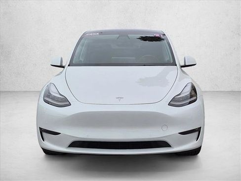 Used 2021 Tesla Model Y Long Range AWD/4WD image 2