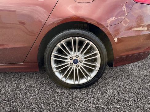 Used 2016 Ford Fusion SE w/ Equipment Group 202A image 14