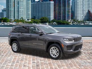 Used 2025 Jeep Grand Cherokee Laredo w/ Luxury Tech Group I RWD video 3