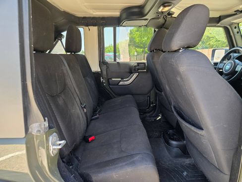 Used 2015 Jeep Wrangler Unlimited Sport w/ Quick Order Package 24S AWD/4WD image 25