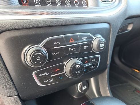 Used 2017 Dodge Charger SXT w/ AWD Plus Group image 26