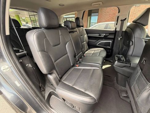 Used 2022 Kia Telluride LX AWD/4WD image 18