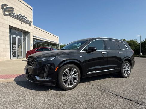 Used 2023 Cadillac XT6 Premium Luxury FWD image 1