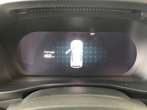 New 2025 Volvo XC40 B5 Core w/ Protection Package Premier image 18