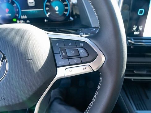 New 2026 Volkswagen Atlas Cross Sport SE image 23