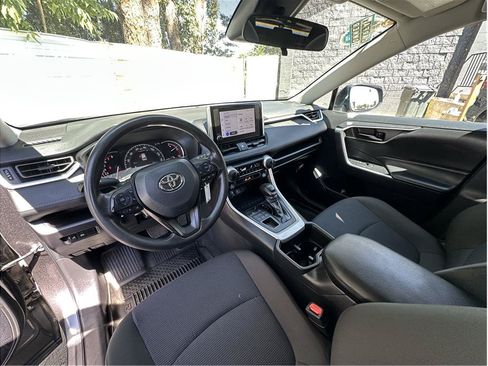 Used 2024 Toyota RAV4 LE AWD/4WD image 2