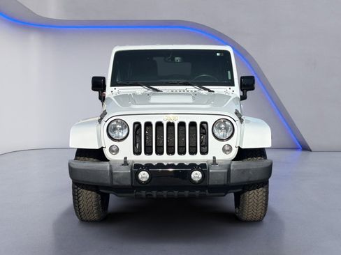 Used 2015 Jeep Wrangler Unlimited Sahara image 11