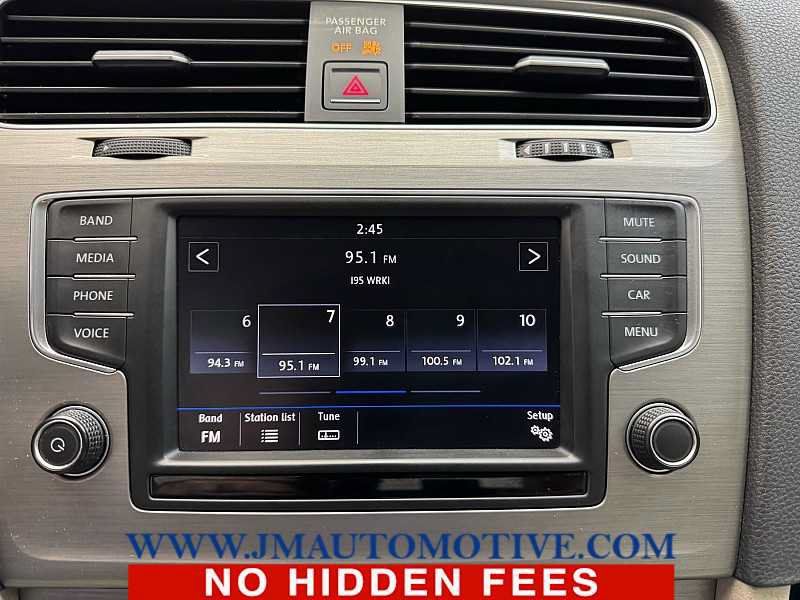 Used 2017 Volkswagen Golf S AWD/4WD image 22