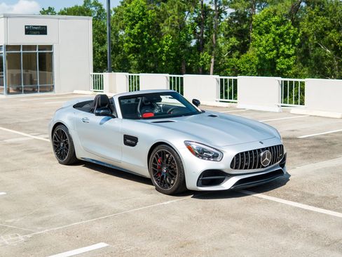 Used 2018 Mercedes-Benz AMG GT C image 17