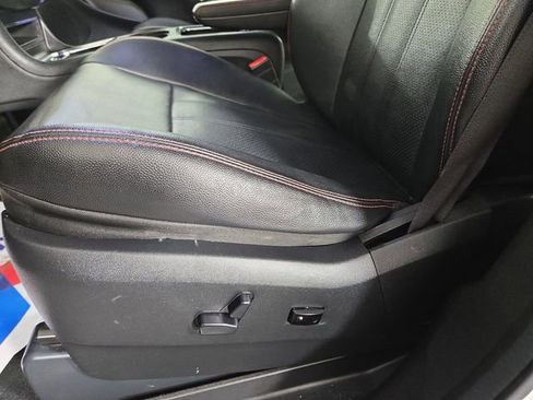 Used 2019 Dodge Grand Caravan GT image 26