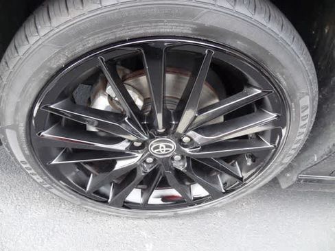 Used 2024 Toyota Camry XSE FWD image 15