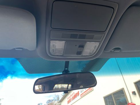 Used 2014 Honda Pilot LX image 19