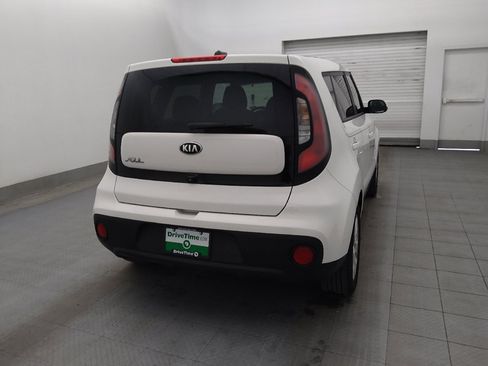 Used 2018 Kia Soul w/ Convenience Package FWD image 7