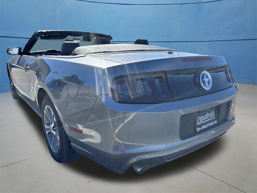 Used 2013 Ford Mustang Premium RWD image 7