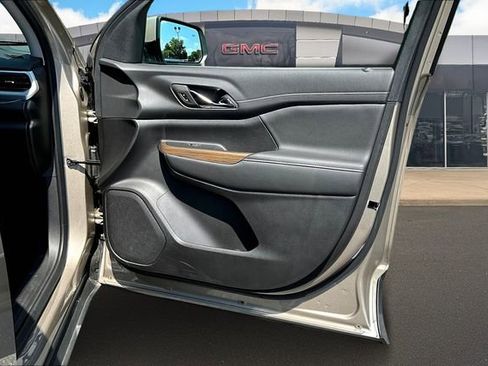 Certified 2023 GMC Acadia SLE image 19