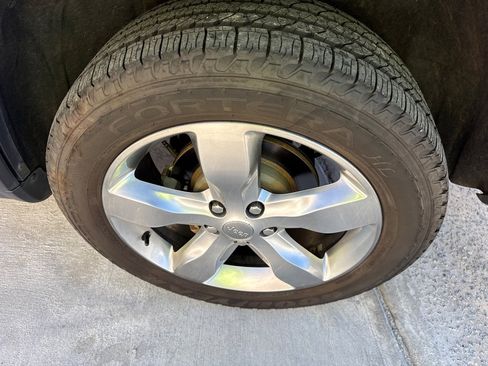 Used 2013 Jeep Grand Cherokee Overland w/ Trailer Tow Group image 9