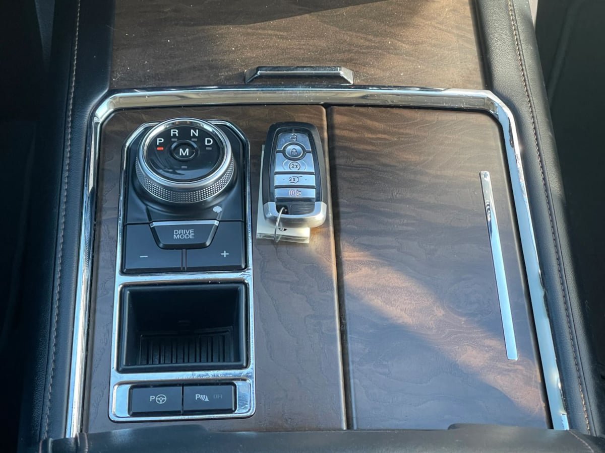 Used 2019 Ford Expedition Platinum RWD image 39