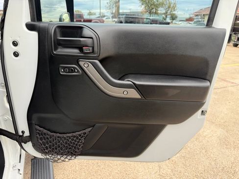 Used 2018 Jeep Wrangler Unlimited Sport S image 21