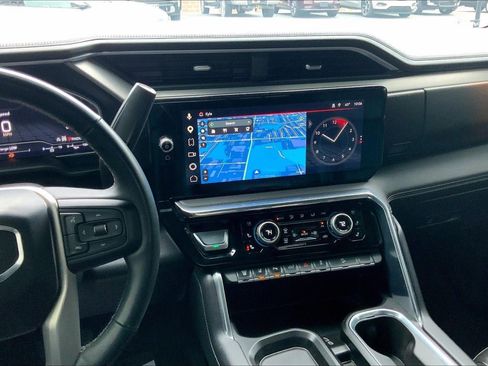 Used 2024 GMC Sierra 2500 Denali w/ Denali Reserve Package AWD/4WD image 6