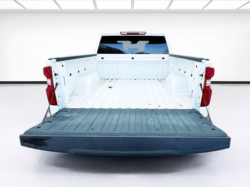 Used 2024 Chevrolet Silverado 1500 LT image 17