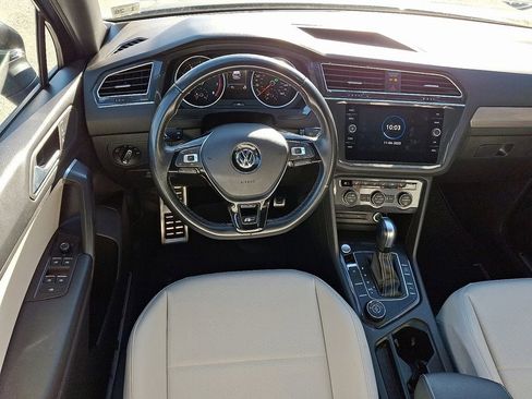 Used 2021 Volkswagen Tiguan SE R-Line image 17