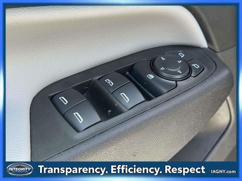 Used 2024 Chevrolet Equinox LS w/ Driver Confidence II Package AWD/4WD image 16
