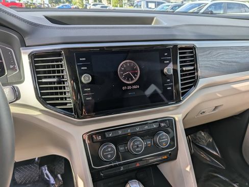 Certified 2023 Volkswagen Atlas SE FWD image 22
