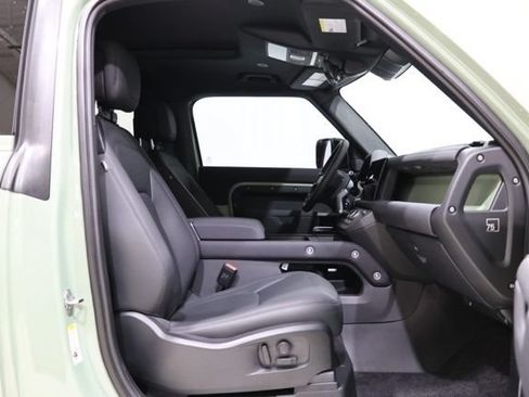Used 2023 Land Rover Defender 110 75th Limited Edition AWD/4WD image 33