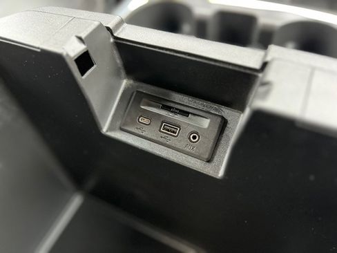 Used 2022 Chevrolet Silverado 1500 High Country w/ Safety Package II image 14