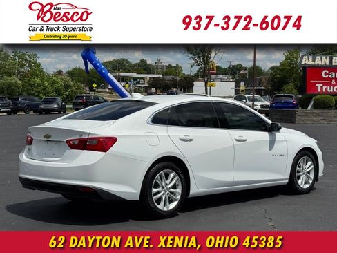 Used 2016 Chevrolet Malibu LT w/ Leather Package FWD image 4