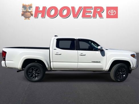 Used 2023 Toyota Tacoma SR5 w/ Technology Package image 2