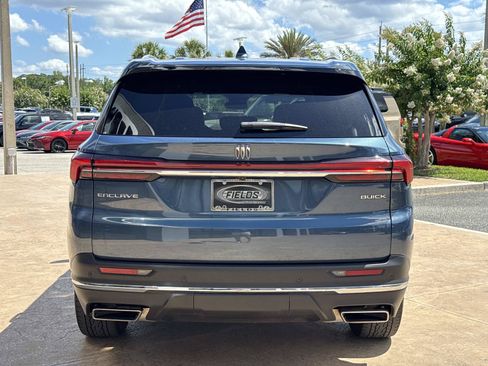 Used 2025 Buick Enclave Preferred FWD image 4