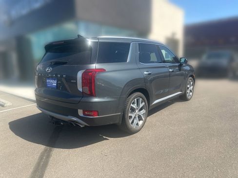 Used 2022 Hyundai Palisade SEL w/ Premium Package AWD/4WD image 3