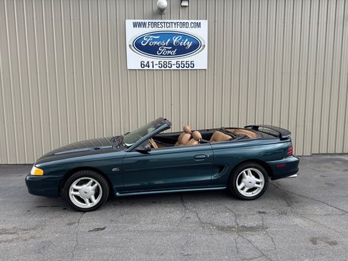 Used 1995 Ford Mustang GT RWD image 1