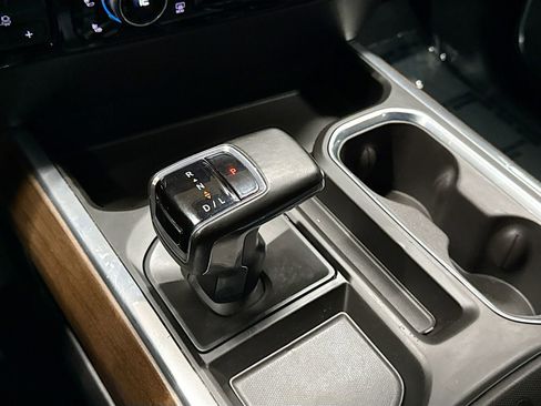 Used 2024 Chevrolet Silverado 1500 High Country w/ Technology Package image 20