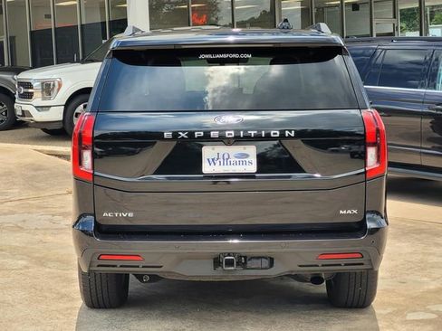 Used 2025 Ford Expedition Max Active RWD image 5