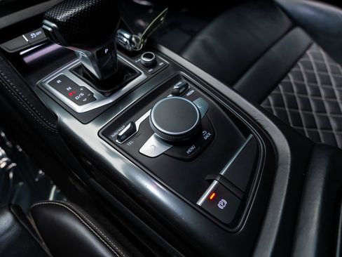 Used 2017 Audi R8 V10 w/ 20" Wheel Package image 53