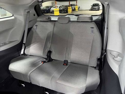 Certified 2022 Toyota Sienna LE FWD image 18