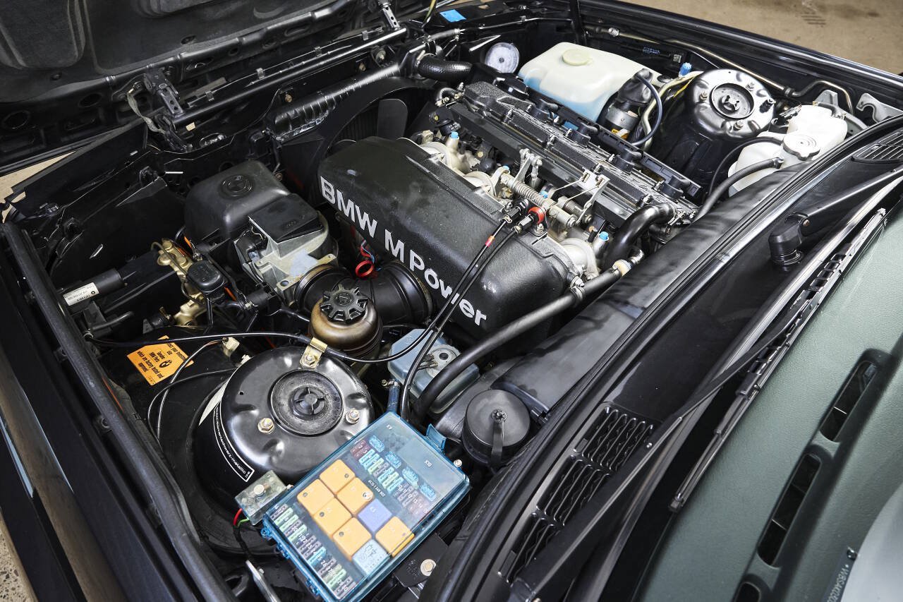 Used 1988 BMW M3 Coupe RWD image 96