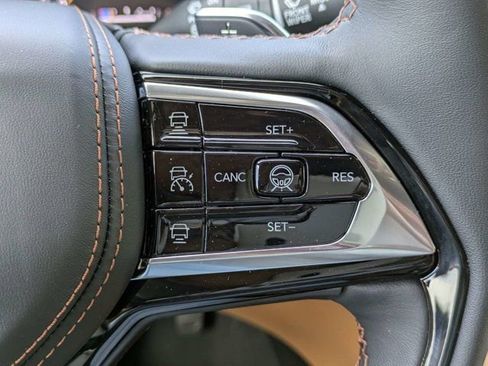 New 2026 Jeep Grand Cherokee L Summit w/ Obsidian Package AWD/4WD image 28