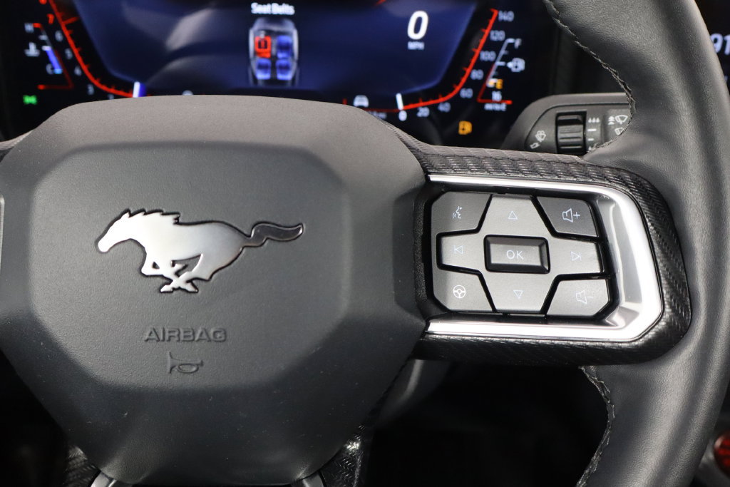 Used 2024 Ford Mustang Coupe RWD image 10