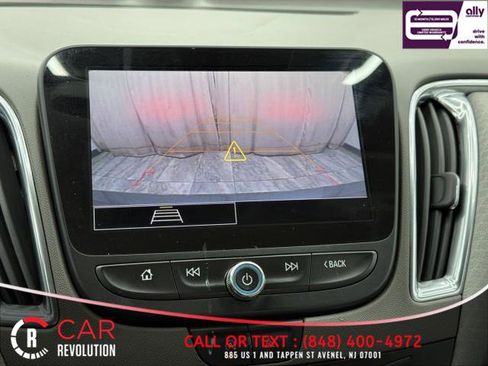 Used 2021 Chevrolet Malibu LT image 32