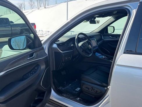 New 2026 Jeep Grand Cherokee Limited image 15